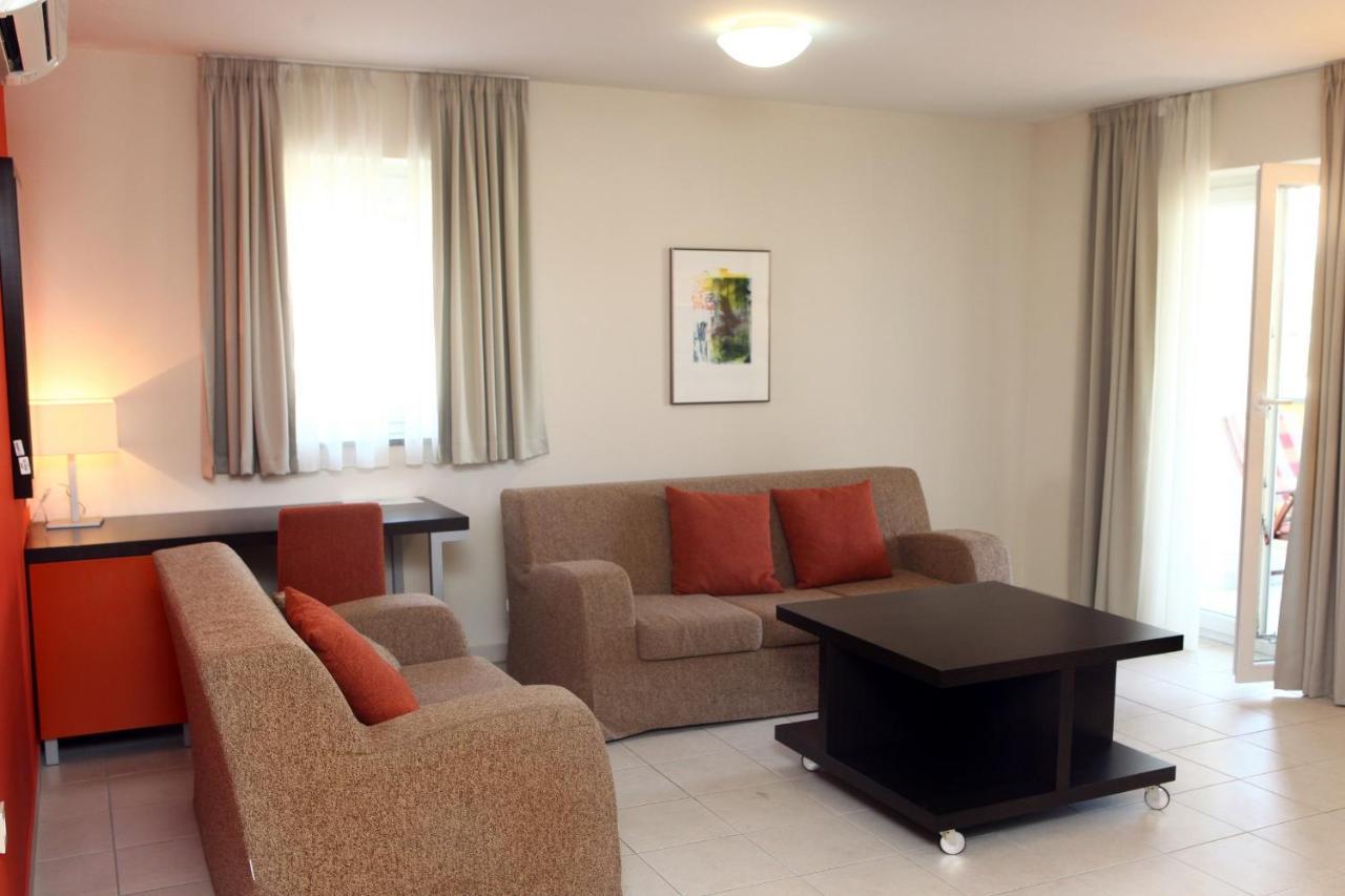 Garbin 711 Marina Portoroz Apartment Luaran gambar
